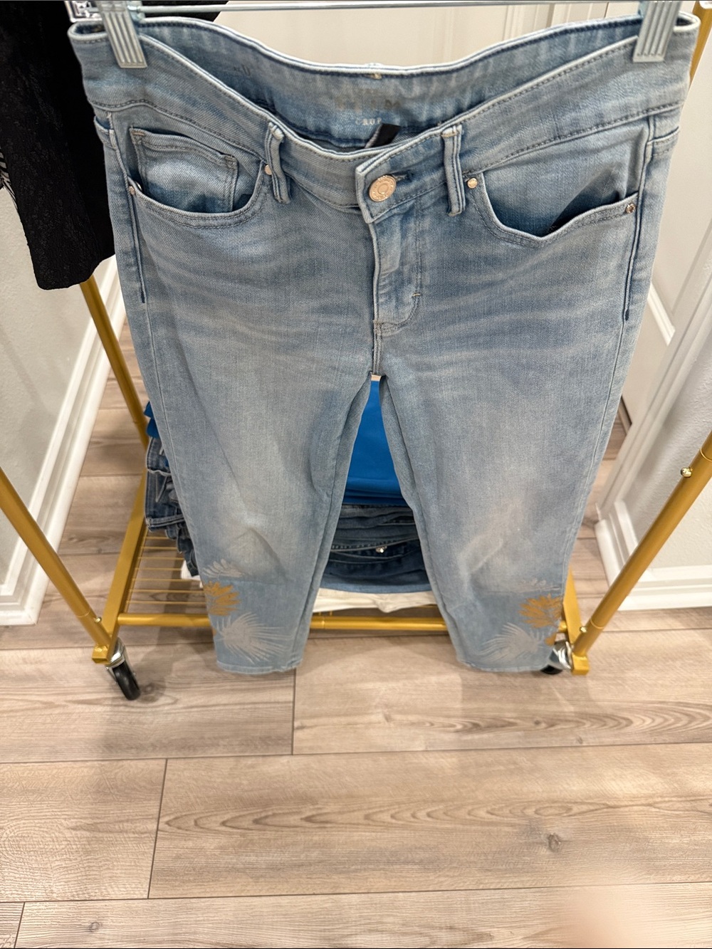 White House Black Market Light Blue Embroidered Ankle Jeans